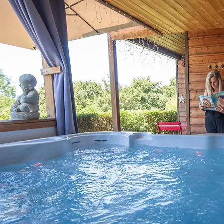 Pensionat Avec Jacuzzi Privatif Fichous-Riumayou