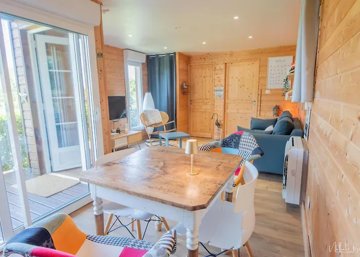 Guest house Avec Jacuzzi Privatif Fichous-Riumayou